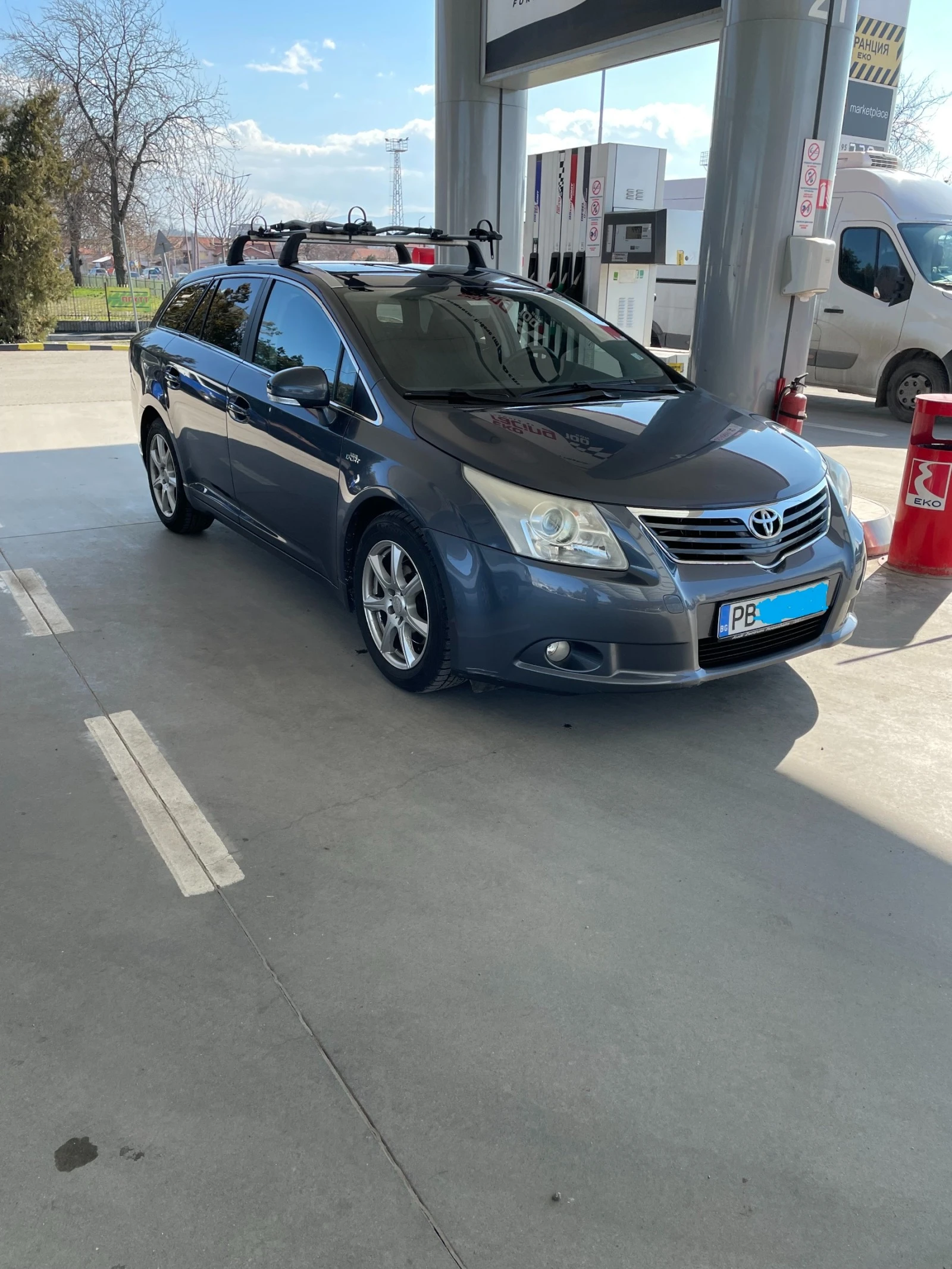 Toyota Avensis 2.2D-4D DCAT - изображение 3