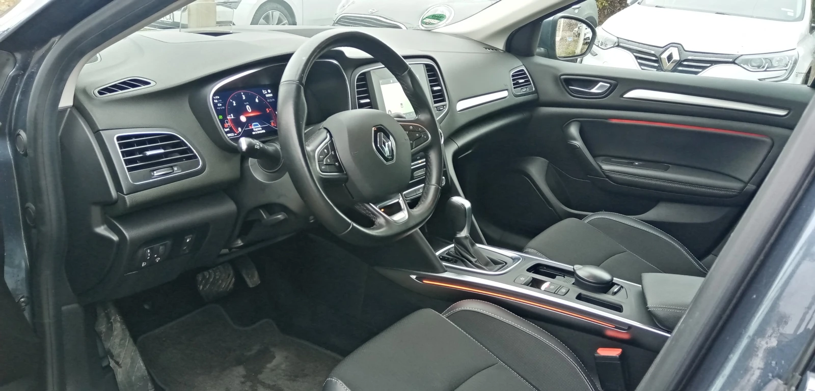 Renault Megane 1.5 dci Auto - изображение 8