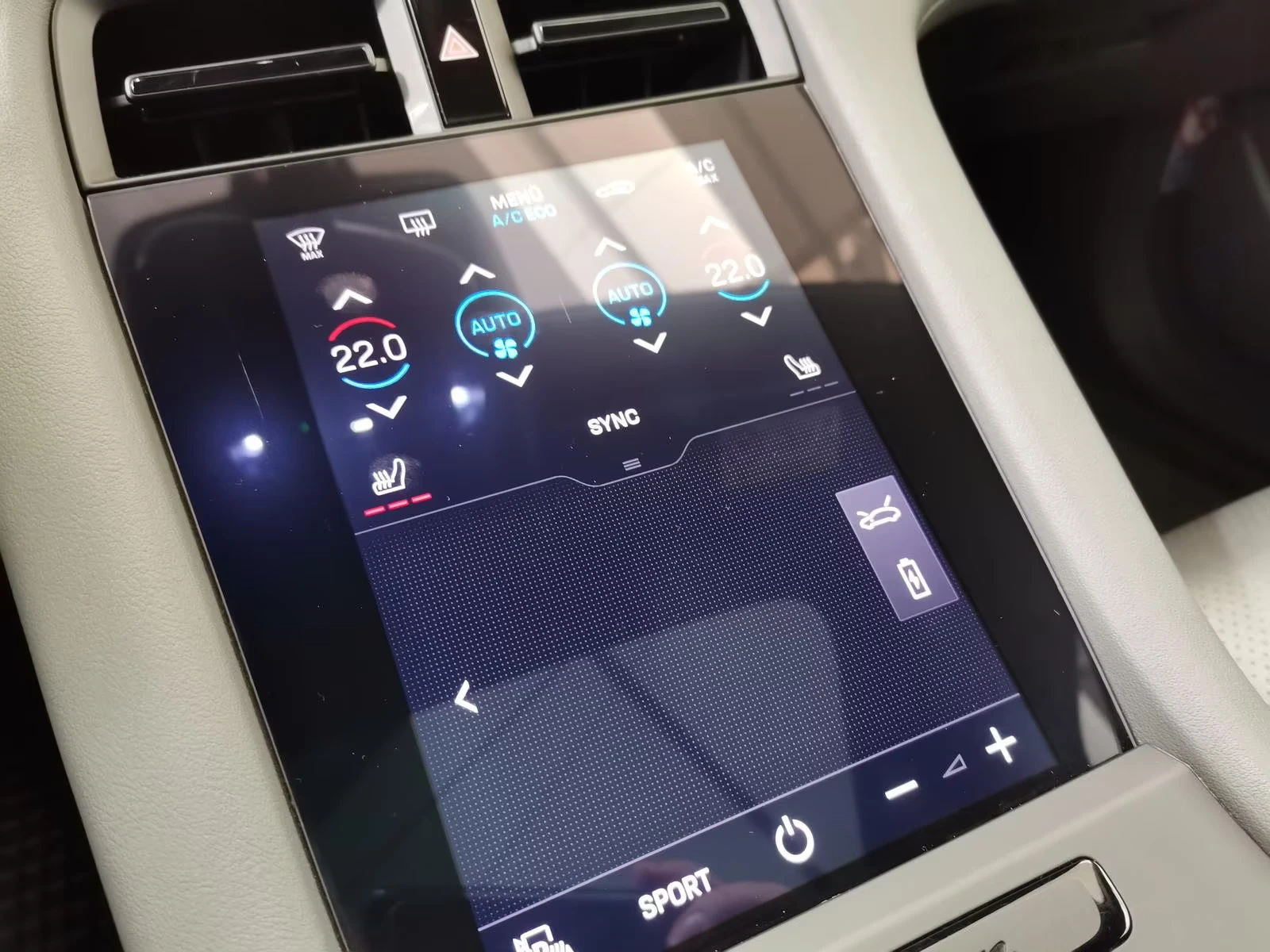 Porsche Taycan 408HP/NAVI/SOUND/PANO/CAM/AMBI/KLESS/681vpr | Mobile.bg   16