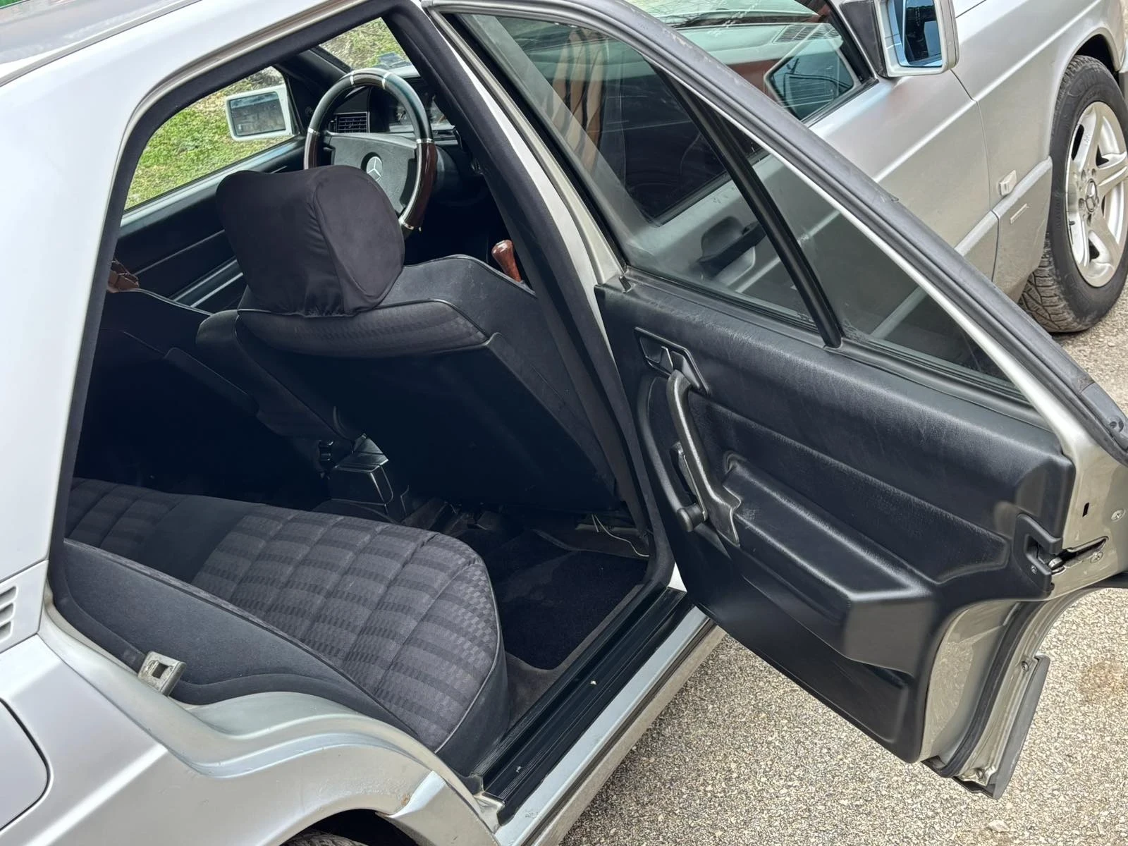 Mercedes-Benz 190 1.8 газ бензин като нова , снимка 8 - Автомобили и джипове - 53431569