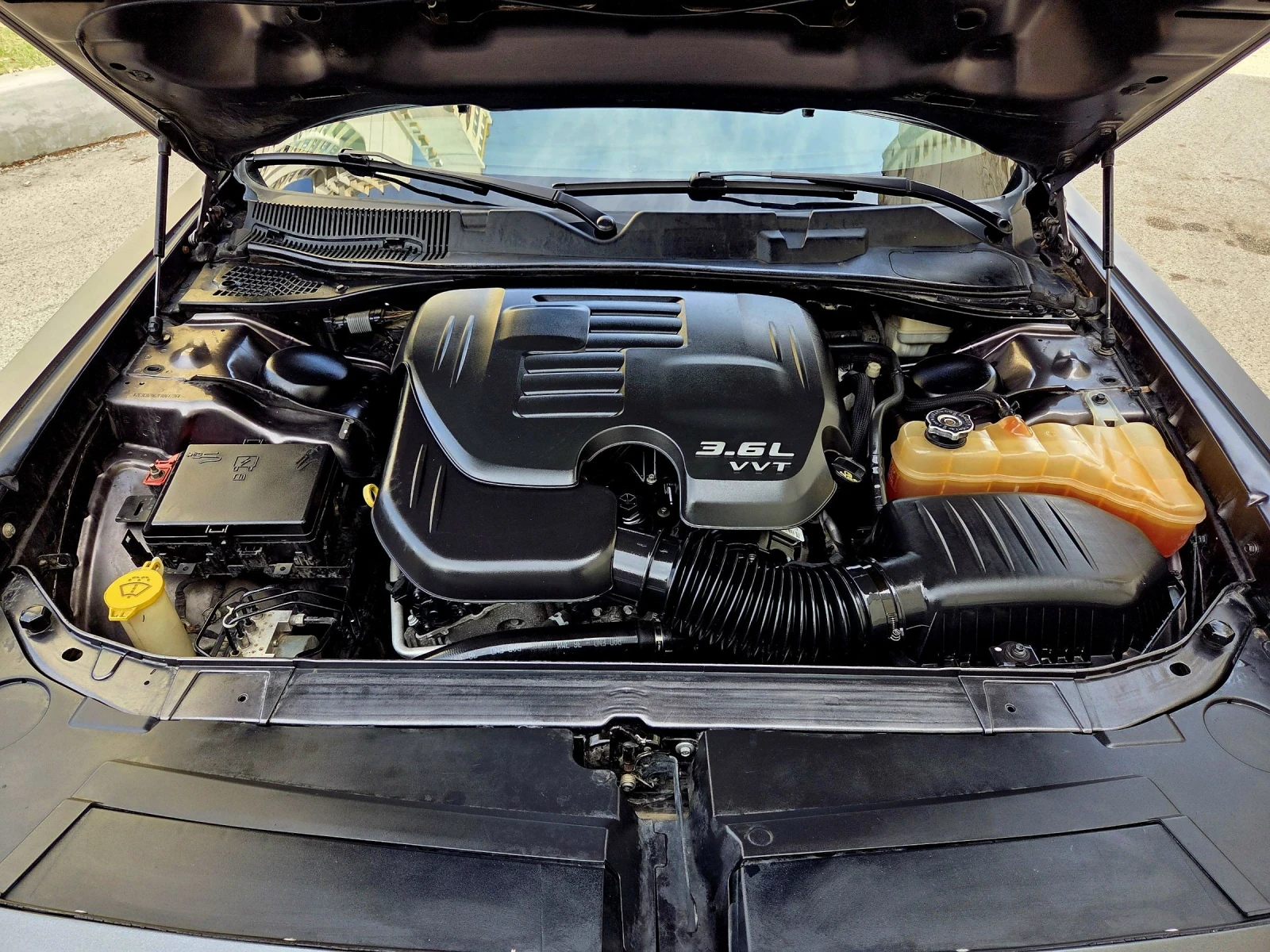 Dodge Challenger 3.6 V6 SXT ГОТОВ ЗА СЕЗОНА!!!, снимка 16 - Автомобили и джипове - 53803353