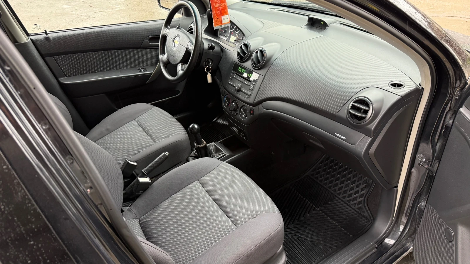 Chevrolet Aveo 1.2 бензин, снимка 9 - Автомобили и джипове - 54019217