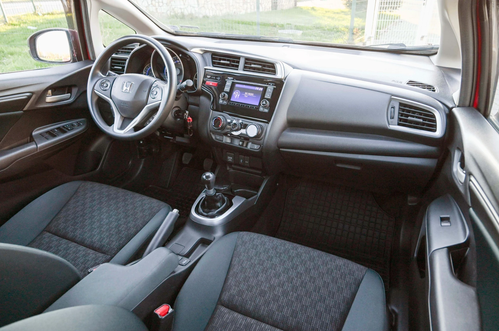 Honda Jazz 1.3i-Vtec, снимка 10 - Автомобили и джипове - 54183217