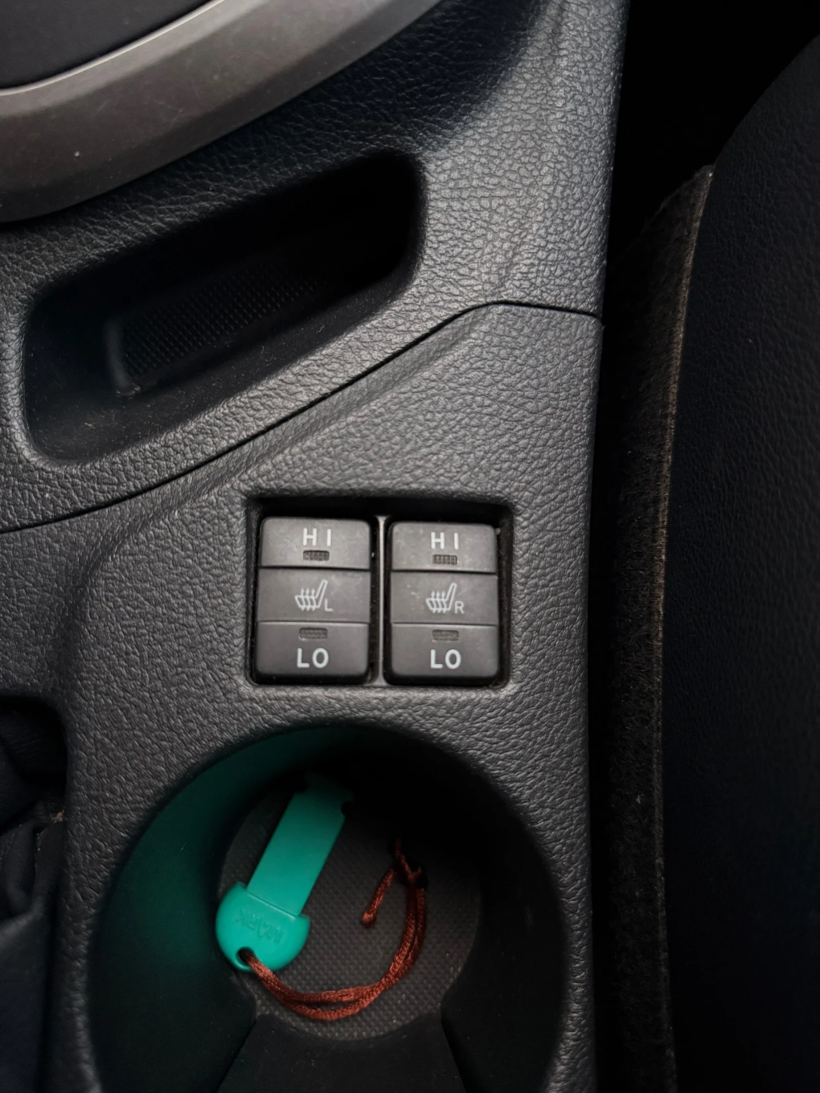 Toyota Auris 1.8* HYBRID* E-CVT* NAVI* CAMERA, снимка 16 - Автомобили и джипове - 54207986