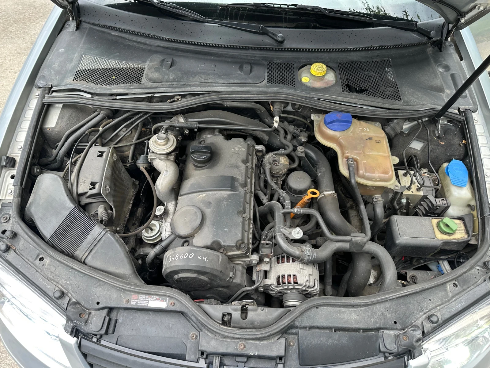VW Passat 1.9 TDI, снимка 11 - Автомобили и джипове - 54382996
