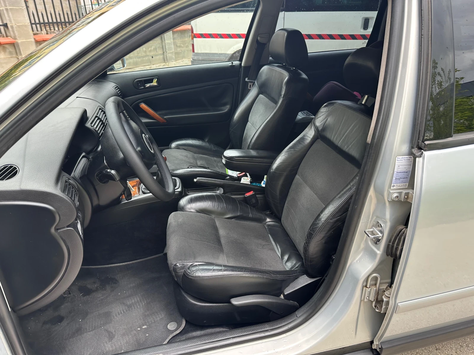VW Passat 1.9 TDI, снимка 5 - Автомобили и джипове - 54382996