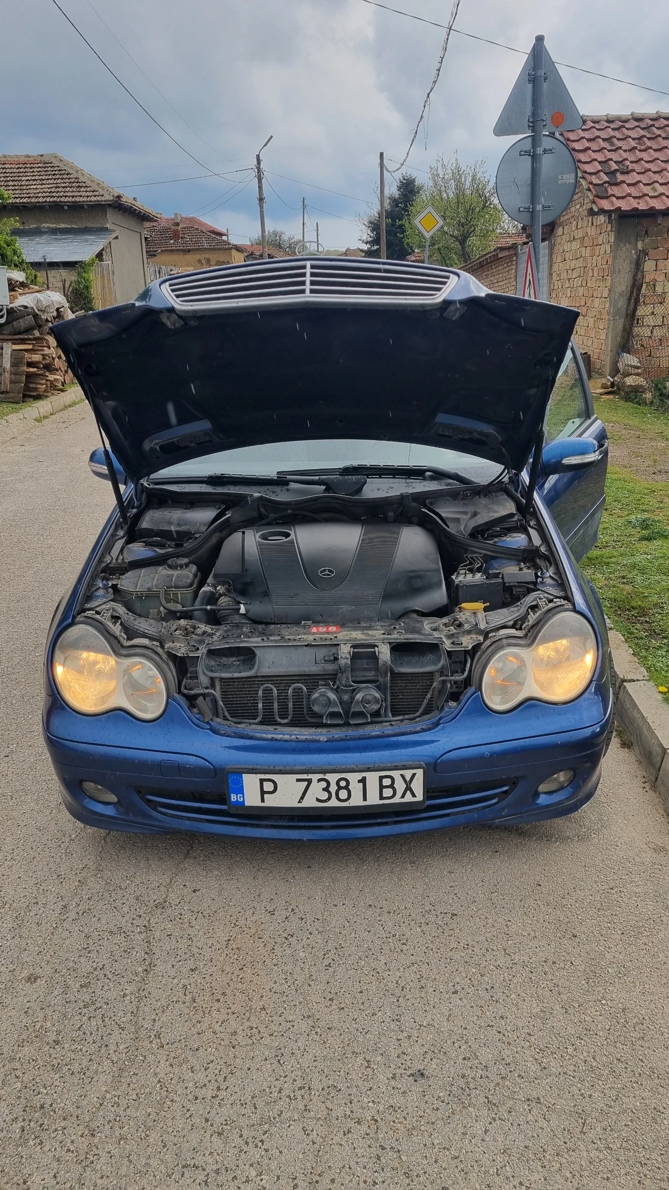 Mercedes-Benz C 200 2.2CDI, снимка 2 - Автомобили и джипове - 54399769