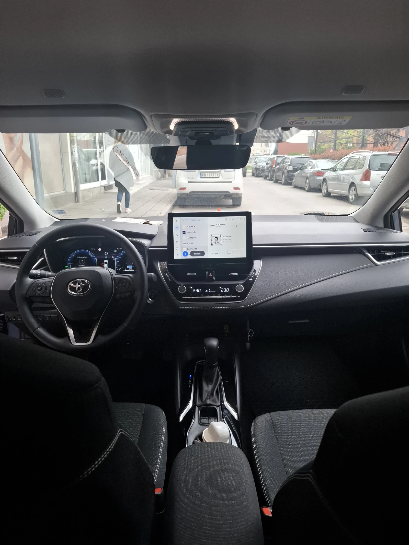 Toyota Corolla Executive plus, снимка 6 - Автомобили и джипове - 54629752