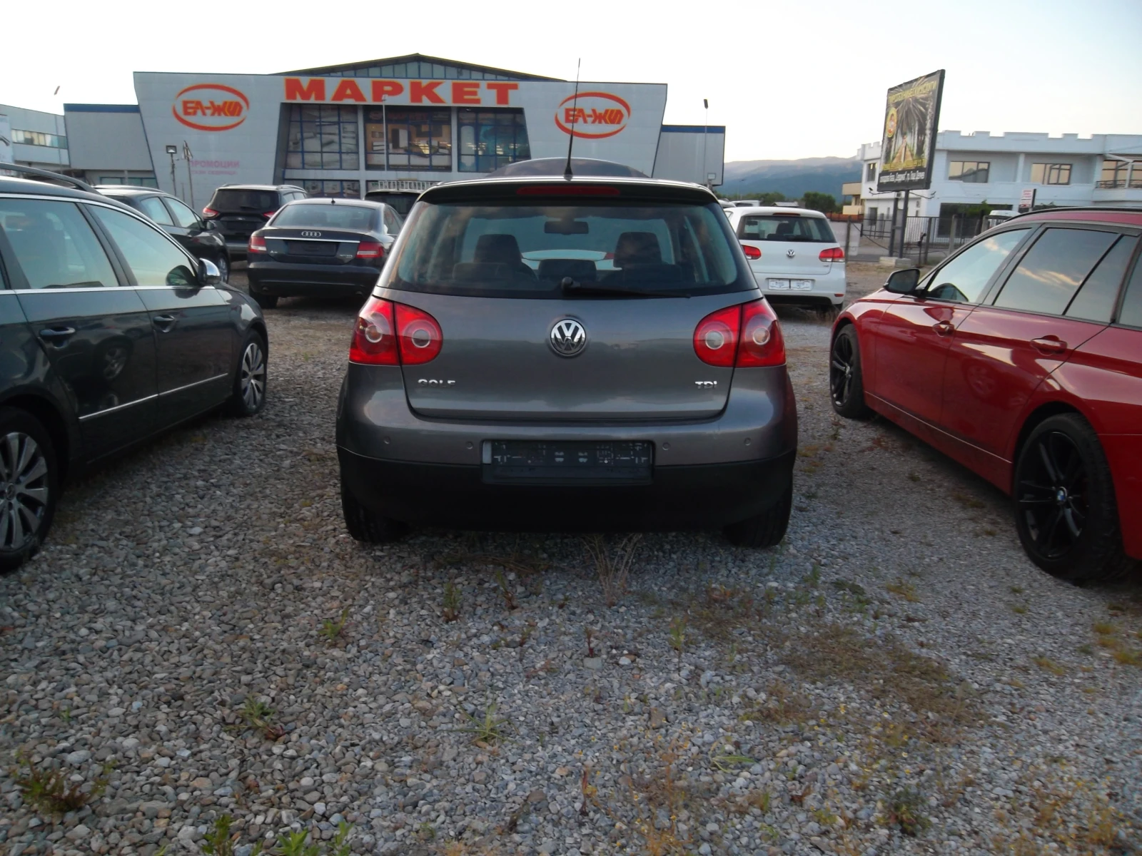 VW Golf 1.9TDI -6sk, снимка 2 - Автомобили и джипове - 54721458