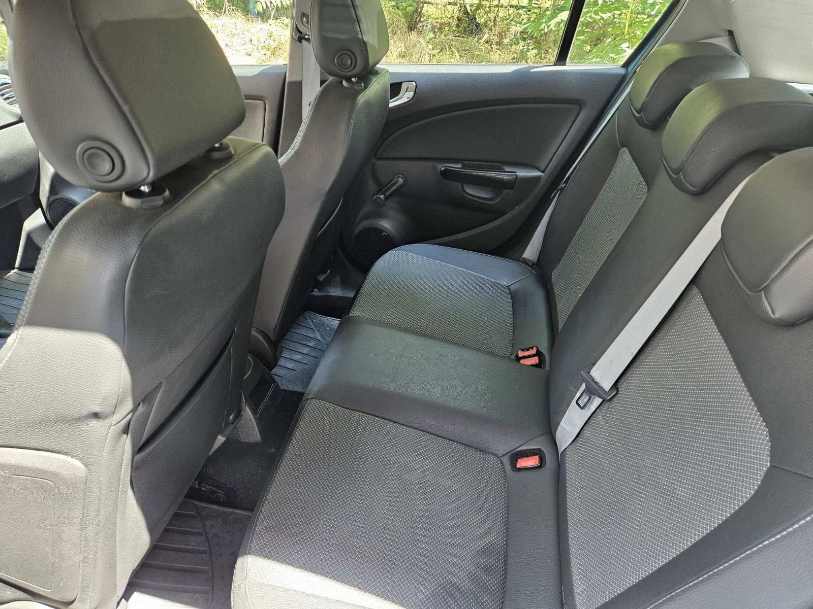 Opel Corsa D, снимка 9 - Автомобили и джипове - 54804253