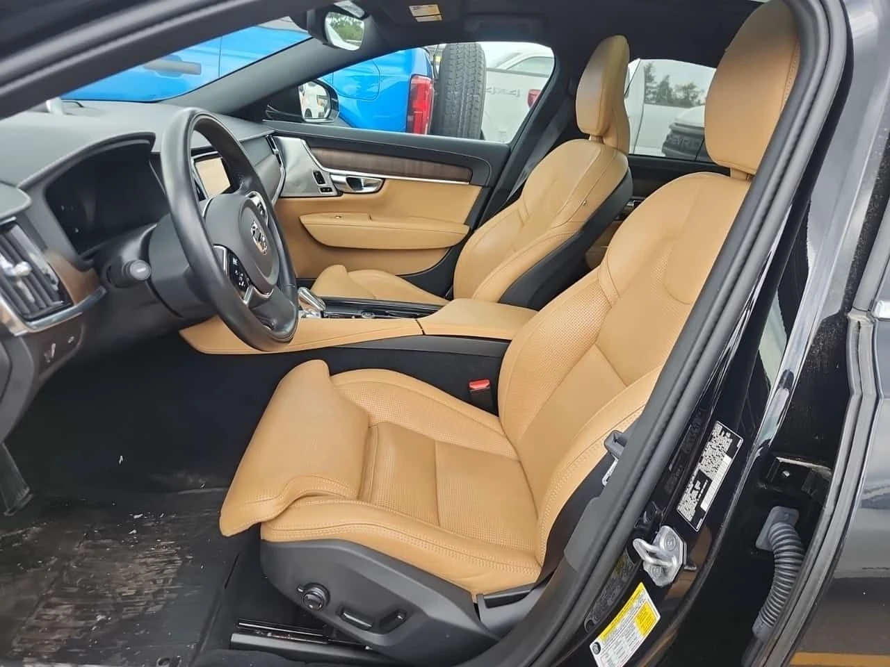 Volvo S90  Inscription / HUD / B&W / ОБДУХВАНЕ , снимка 8 - Автомобили и джипове - 55584255