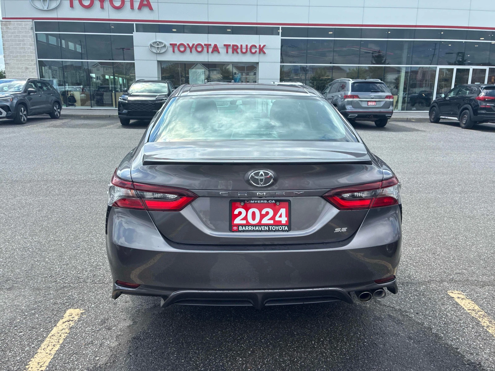 Toyota Camry * SE * АВТОКРЕДИТ БЕЗ ПЪРВОНАЧАЛНА ВНОСКА* , снимка 4 - Автомобили и джипове - 55847240