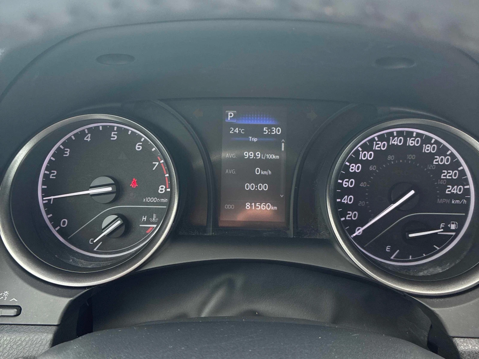 Toyota Camry * SE * АВТОКРЕДИТ БЕЗ ПЪРВОНАЧАЛНА ВНОСКА* , снимка 8 - Автомобили и джипове - 55847240