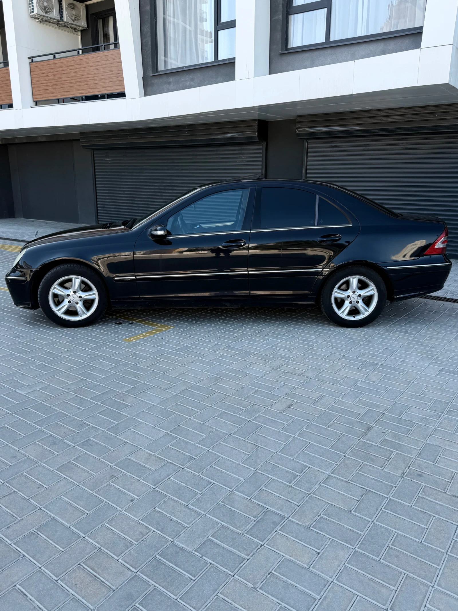 Mercedes-Benz C 220, снимка 7 - Автомобили и джипове - 55929340