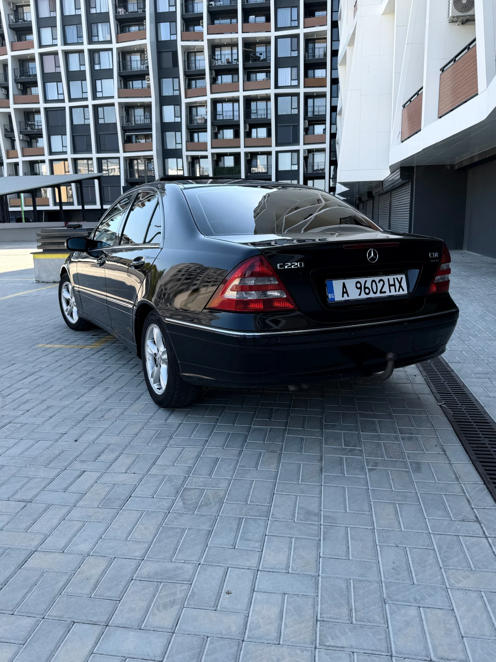 Mercedes-Benz C 220, снимка 4 - Автомобили и джипове - 55929340