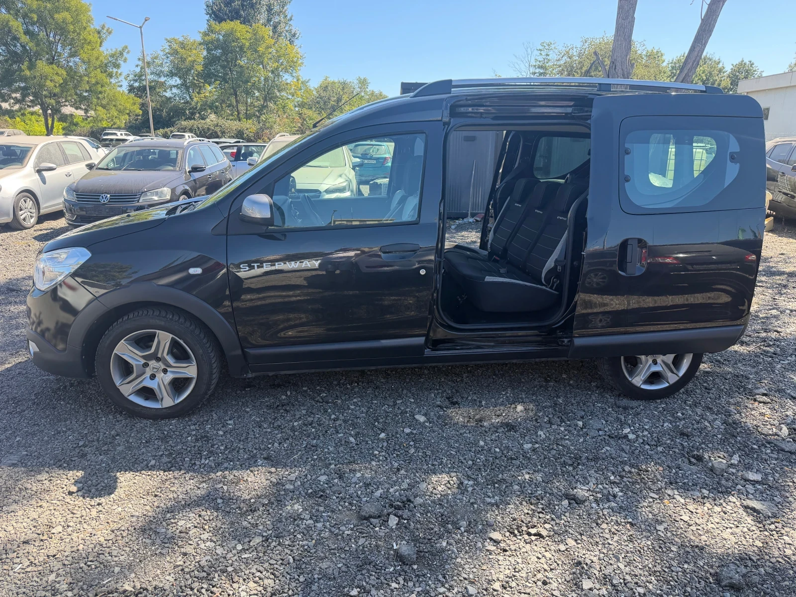 Dacia Dokker 1.6 i STEPWAY 102 ks, снимка 15 - Автомобили и джипове - 56018927