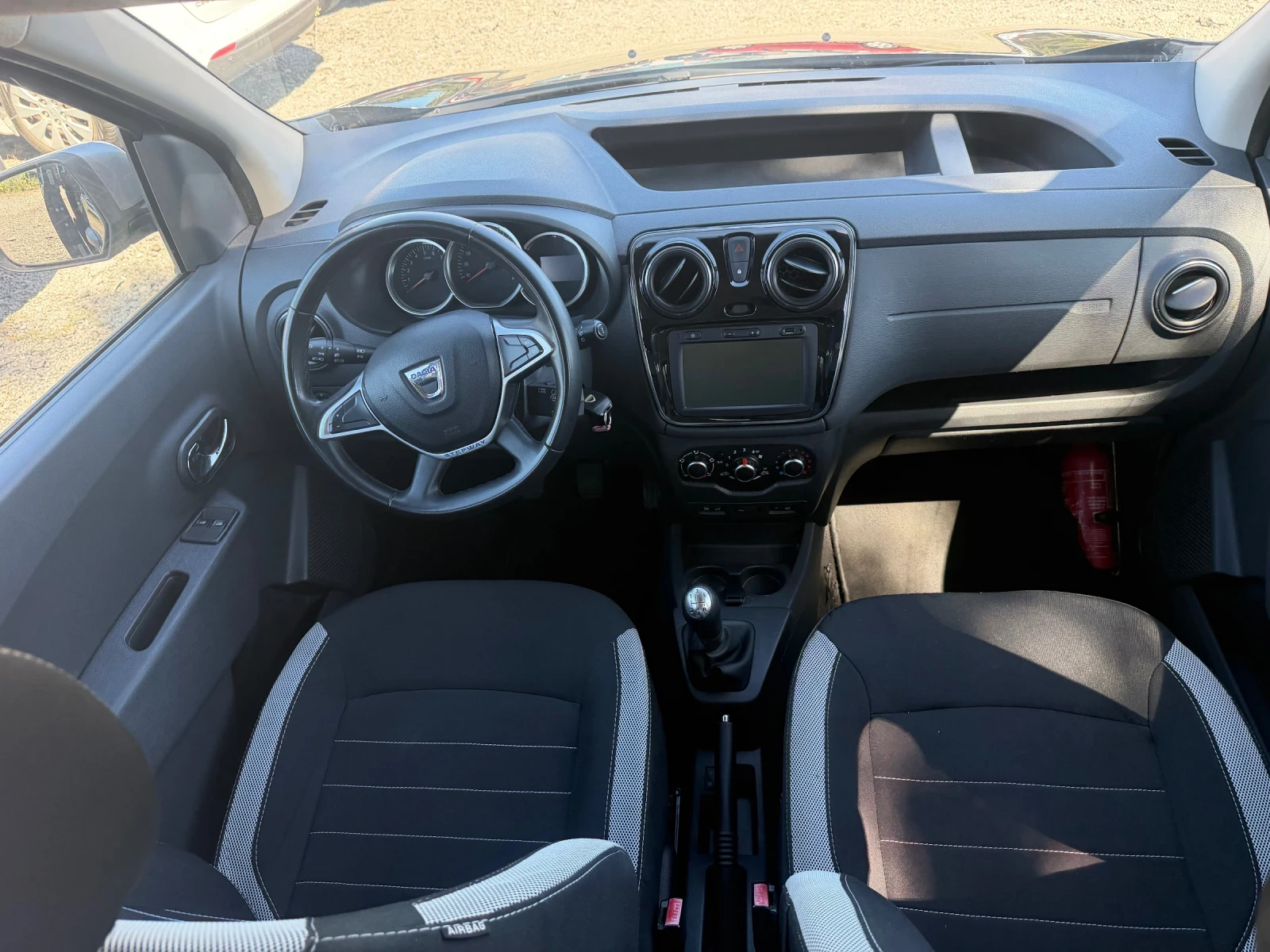 Dacia Dokker 1.6 i STEPWAY 102 ks, снимка 9 - Автомобили и джипове - 56018927