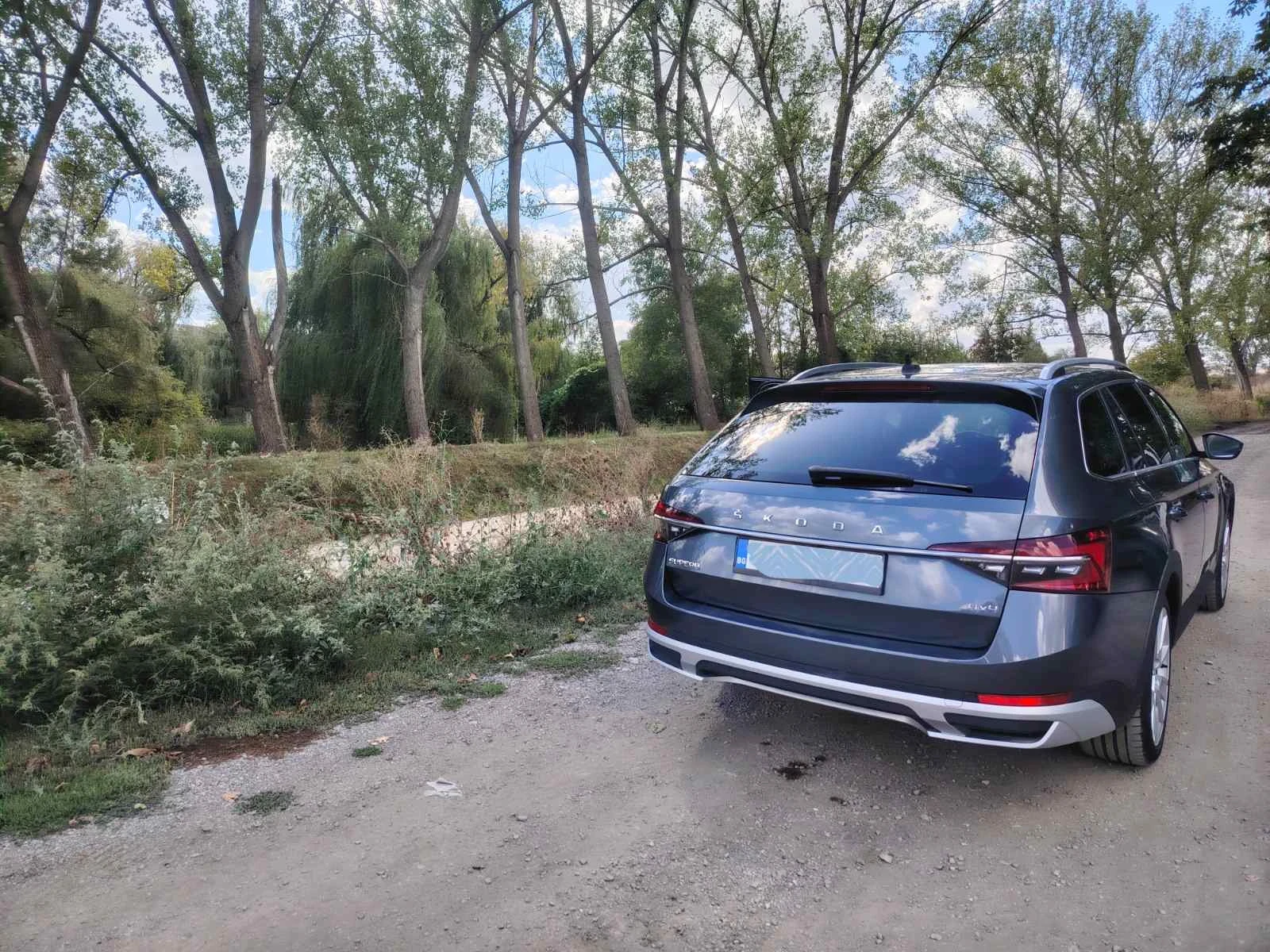 Skoda Superb Scout, снимка 2 - Автомобили и джипове - 56184780