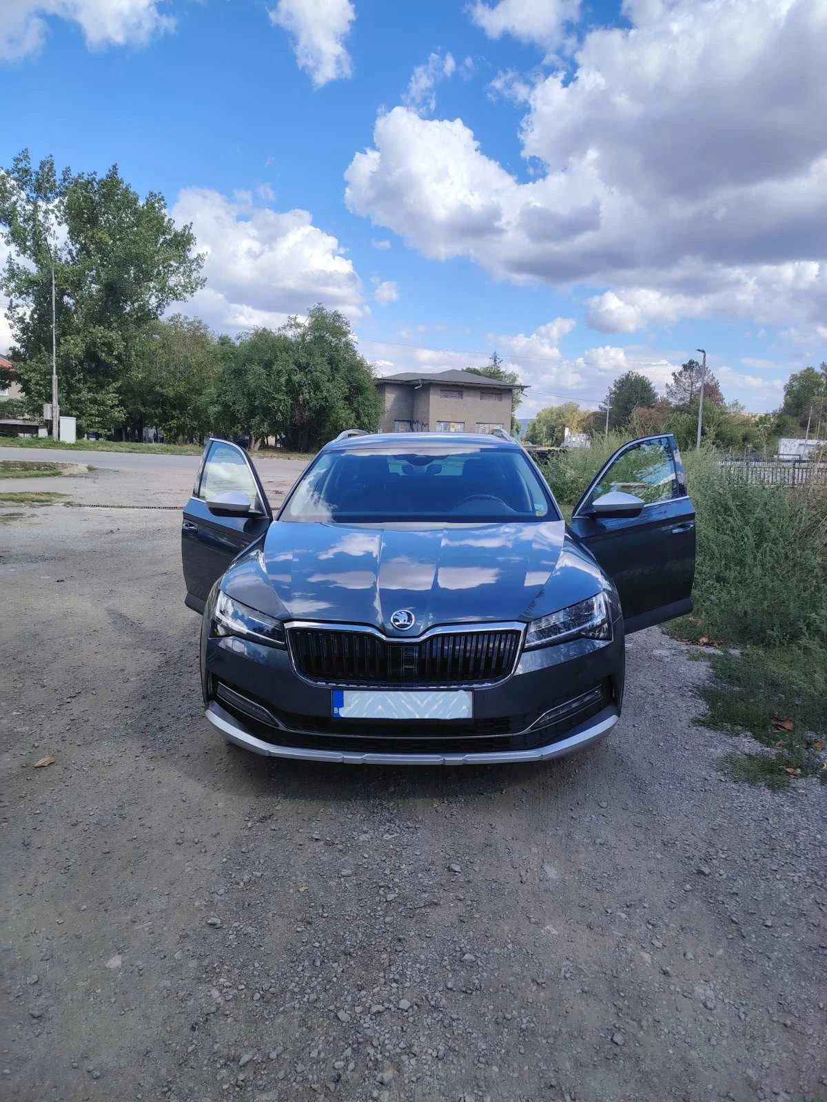 Skoda Superb Scout, снимка 3 - Автомобили и джипове - 56184780