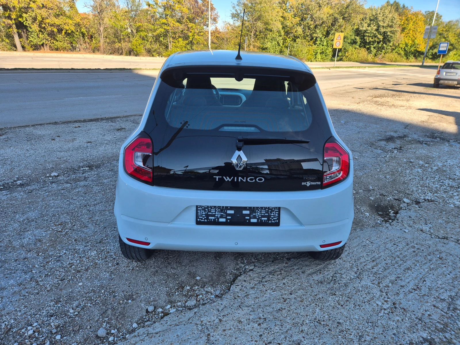 Renault Twingo 22kWh, 48764km, снимка 6 - Автомобили и джипове - 56635742
