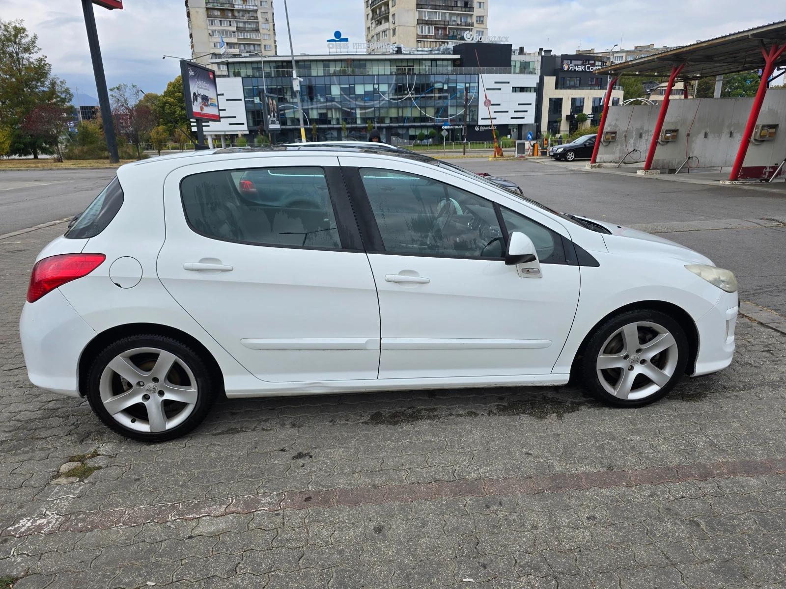 Peugeot 308, снимка 3 - Автомобили и джипове - 56637905