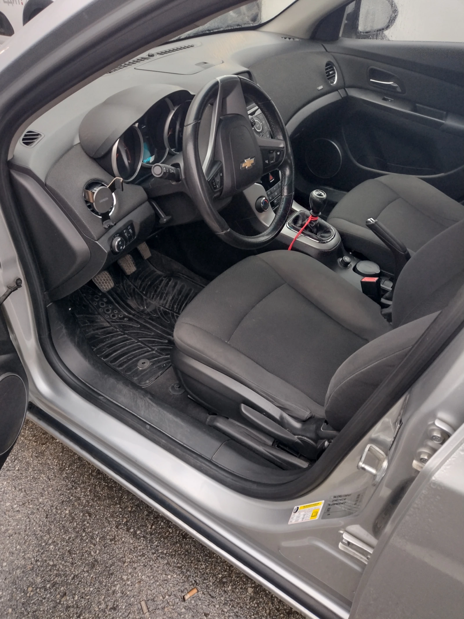 Chevrolet Cruze, снимка 5 - Автомобили и джипове - 56704569