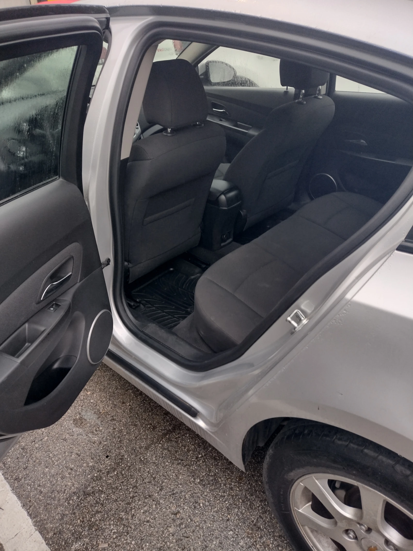 Chevrolet Cruze, снимка 6 - Автомобили и джипове - 56704569