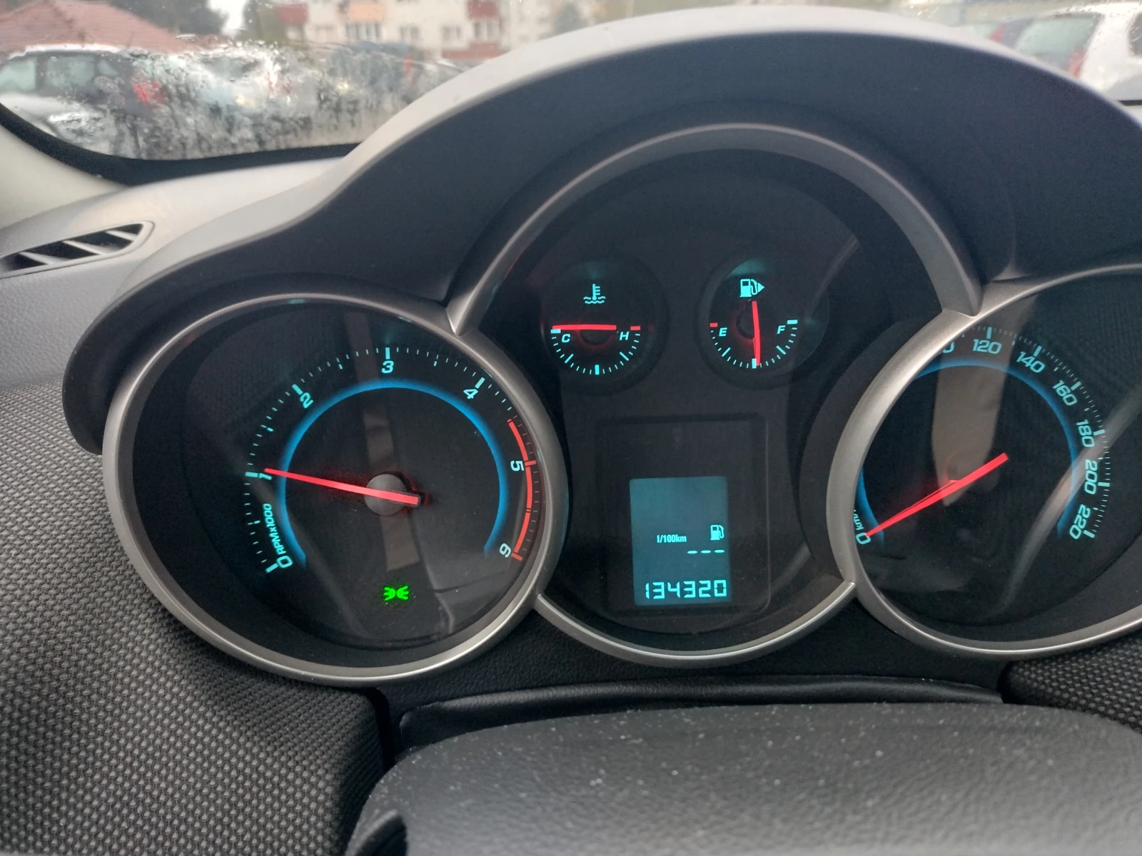 Chevrolet Cruze, снимка 8 - Автомобили и джипове - 56704569