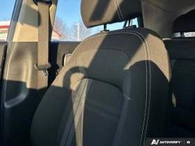 Hyundai Venue  SEL FWD, снимка 14