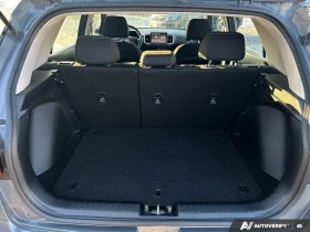 Hyundai Venue  SEL FWD, снимка 8