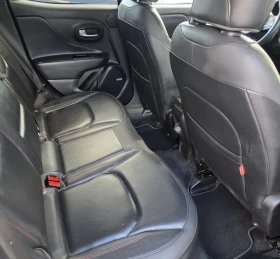 Jeep Renegade 4xe Trailhawk Plug-in Hybrid 4x4, снимка 17