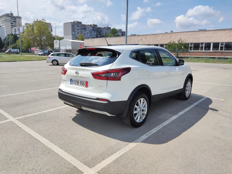 Nissan Qashqai 2.0i 4x4, снимка 5 - Автомобили и джипове - 37776826