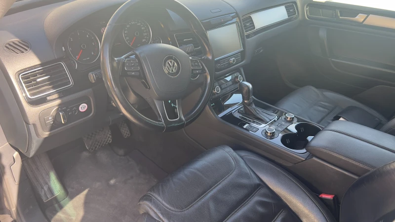 VW Touareg, снимка 7 - Автомобили и джипове - 49472389