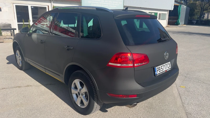 VW Touareg, снимка 5 - Автомобили и джипове - 49472389