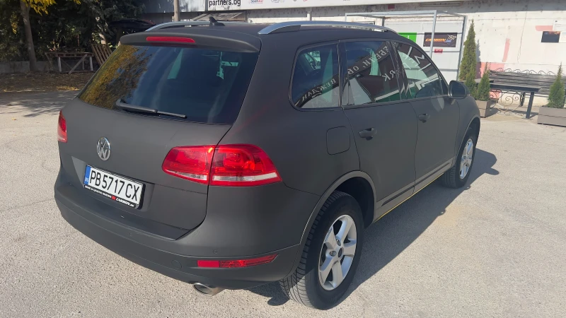 VW Touareg, снимка 6 - Автомобили и джипове - 49472389