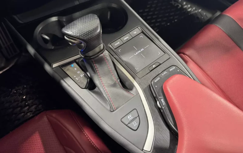 Lexus NX 250H* Автокредит* , снимка 8 - Автомобили и джипове - 52749596