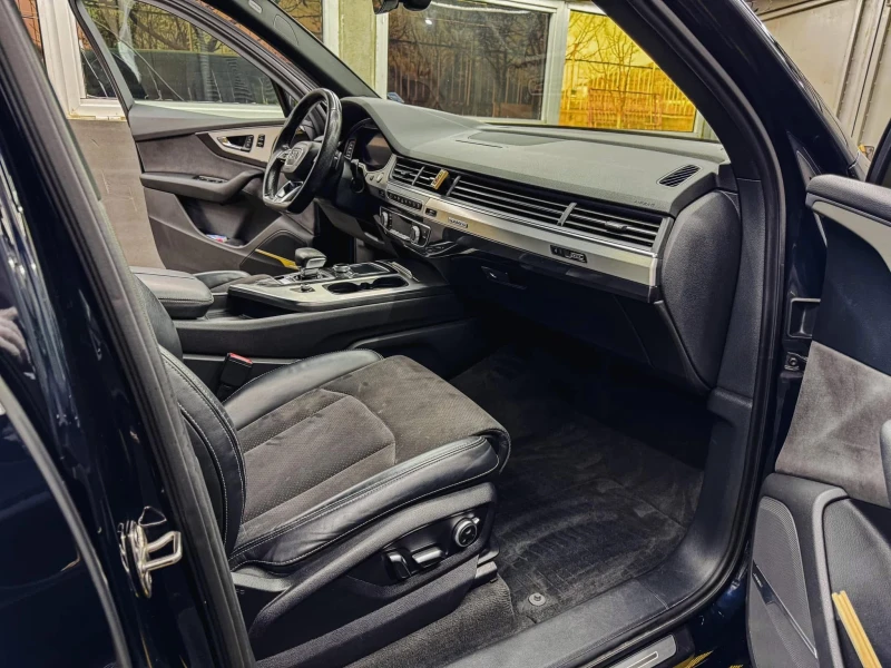 Audi Q7, снимка 12 - Автомобили и джипове - 52666438