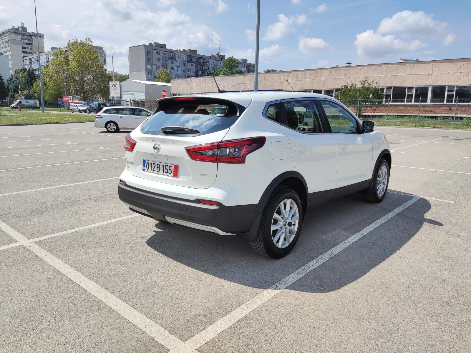 Nissan Qashqai 2.0i 4x4 - изображение 5