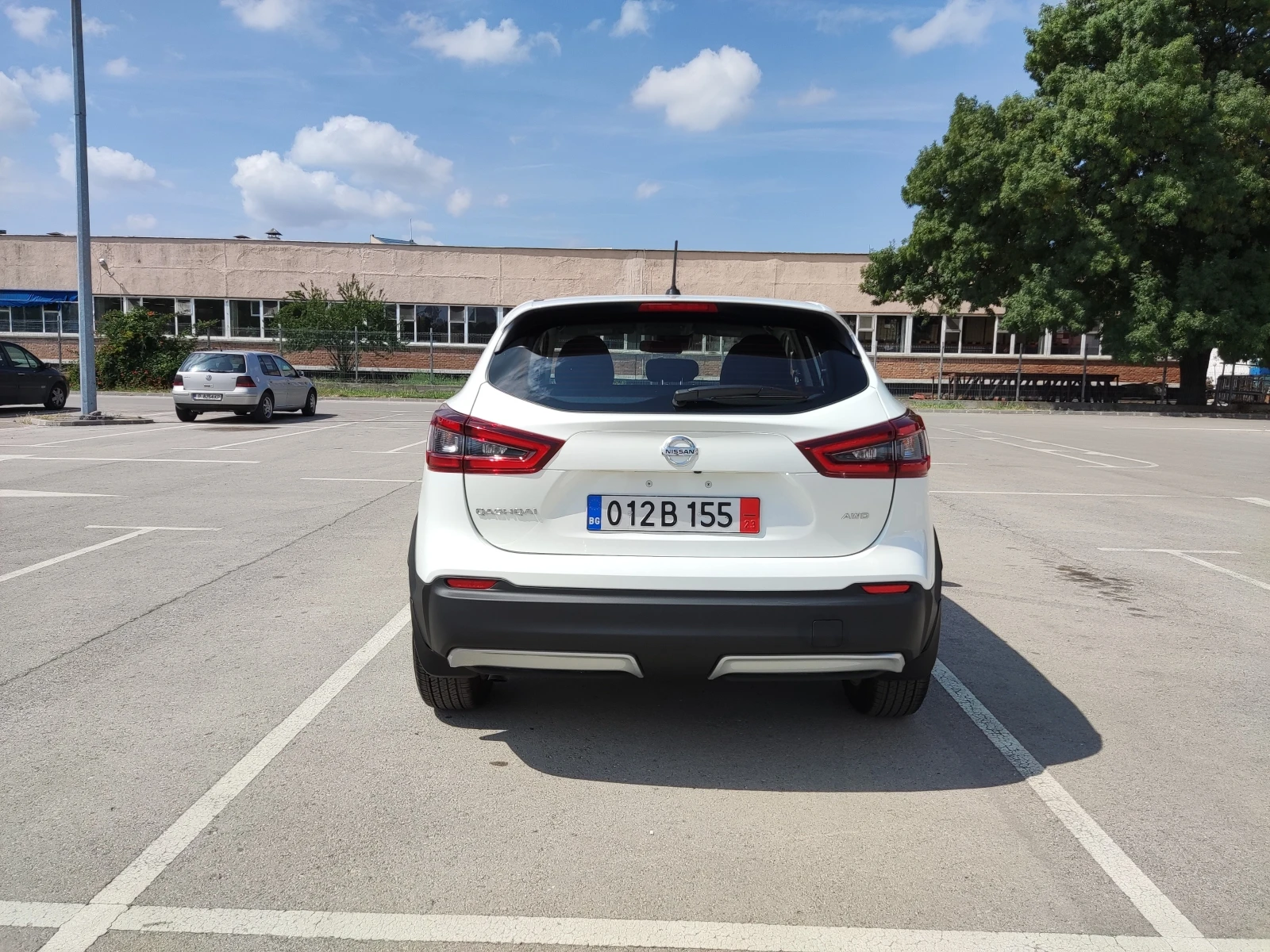 Nissan Qashqai 2.0i 4x4 - изображение 4