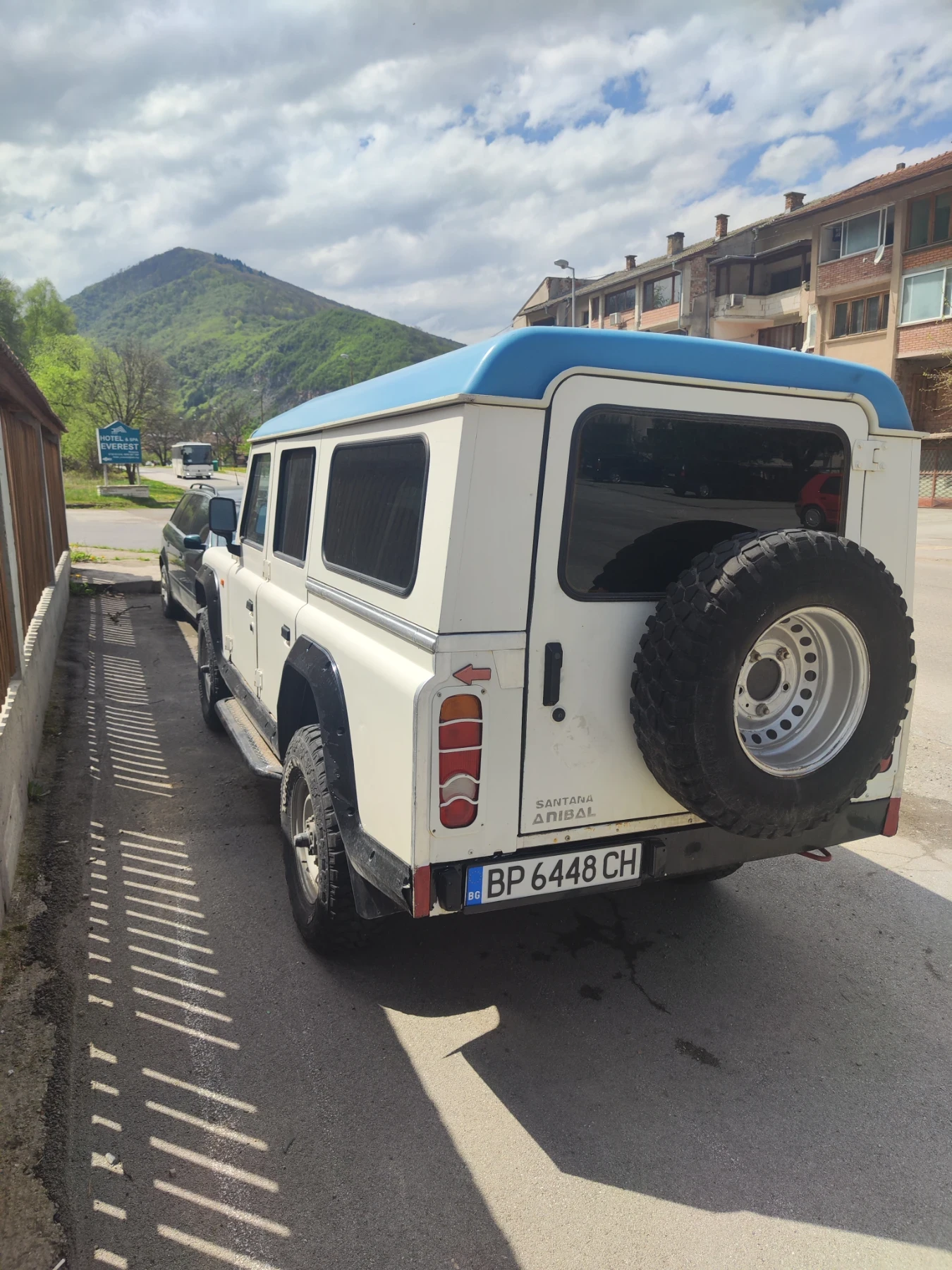 Land Rover Defender 2.8 - изображение 4