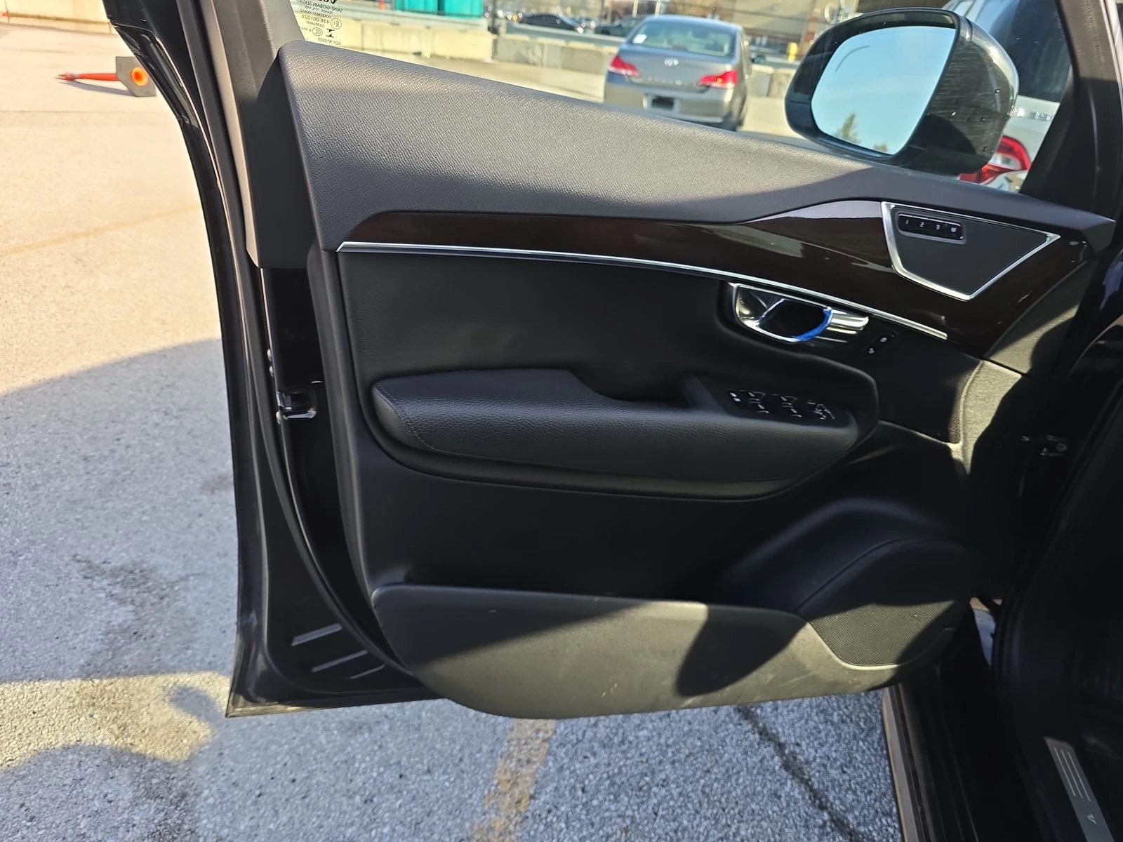 Volvo Xc90 T6 Momentum/Adaptive Cruise/Keyless/Automatic Park - изображение 9