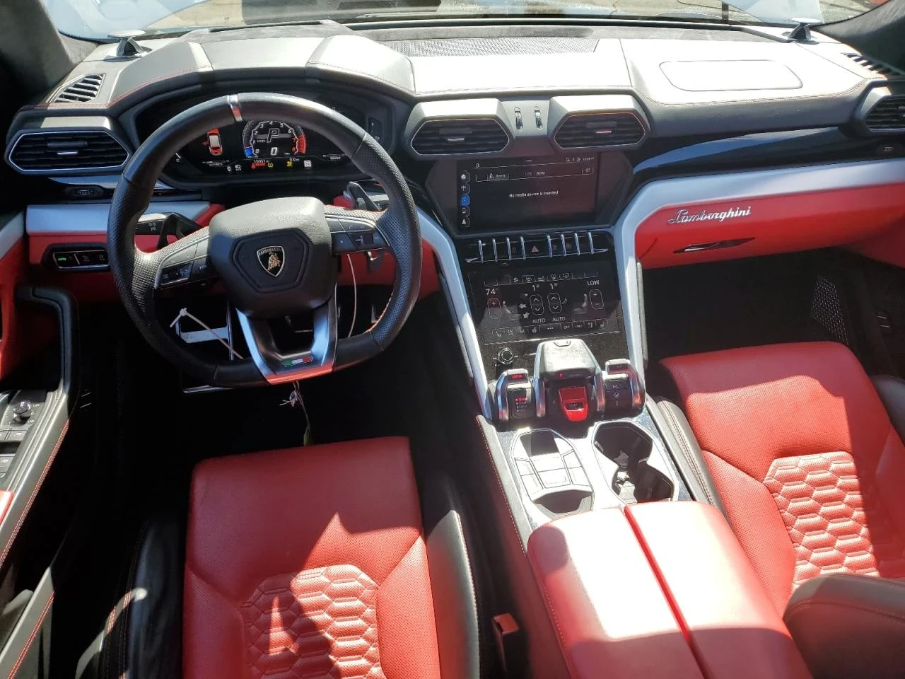 Lamborghini Urus  - изображение 8