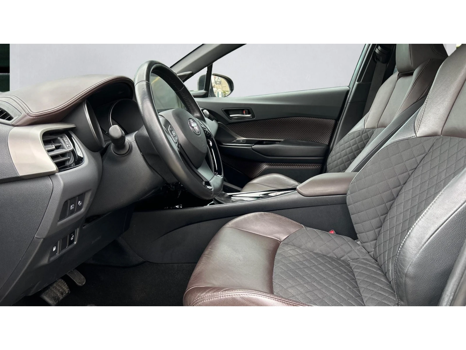 Toyota C-HR Месечна вноска от 190  , снимка 12 - Автомобили и джипове - 54038362