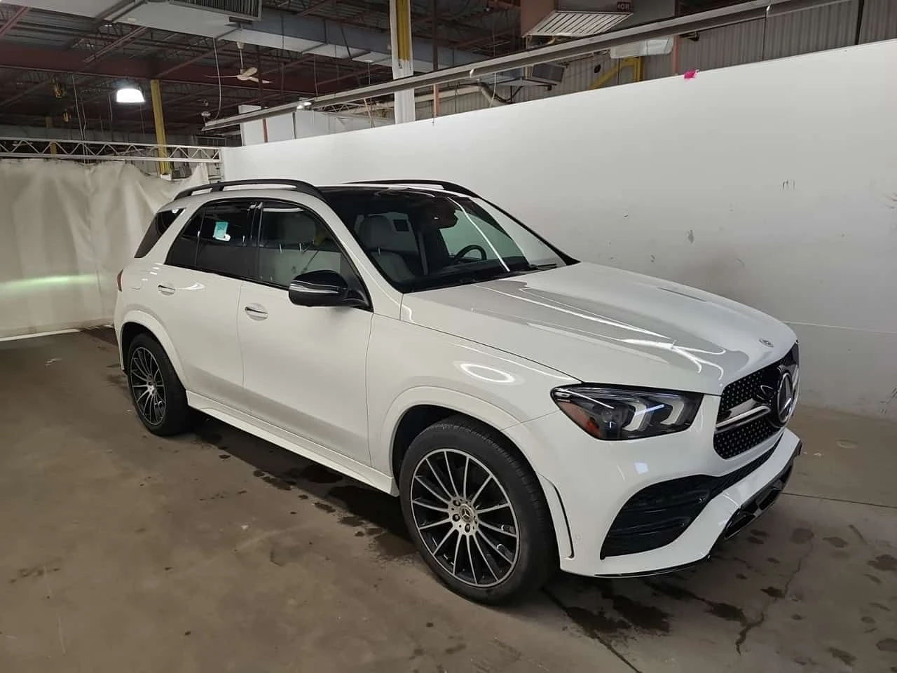 Mercedes-Benz GLE 350 AMG Line * Без инциденти * CARFAX * , снимка 2 - Автомобили и джипове - 54069112