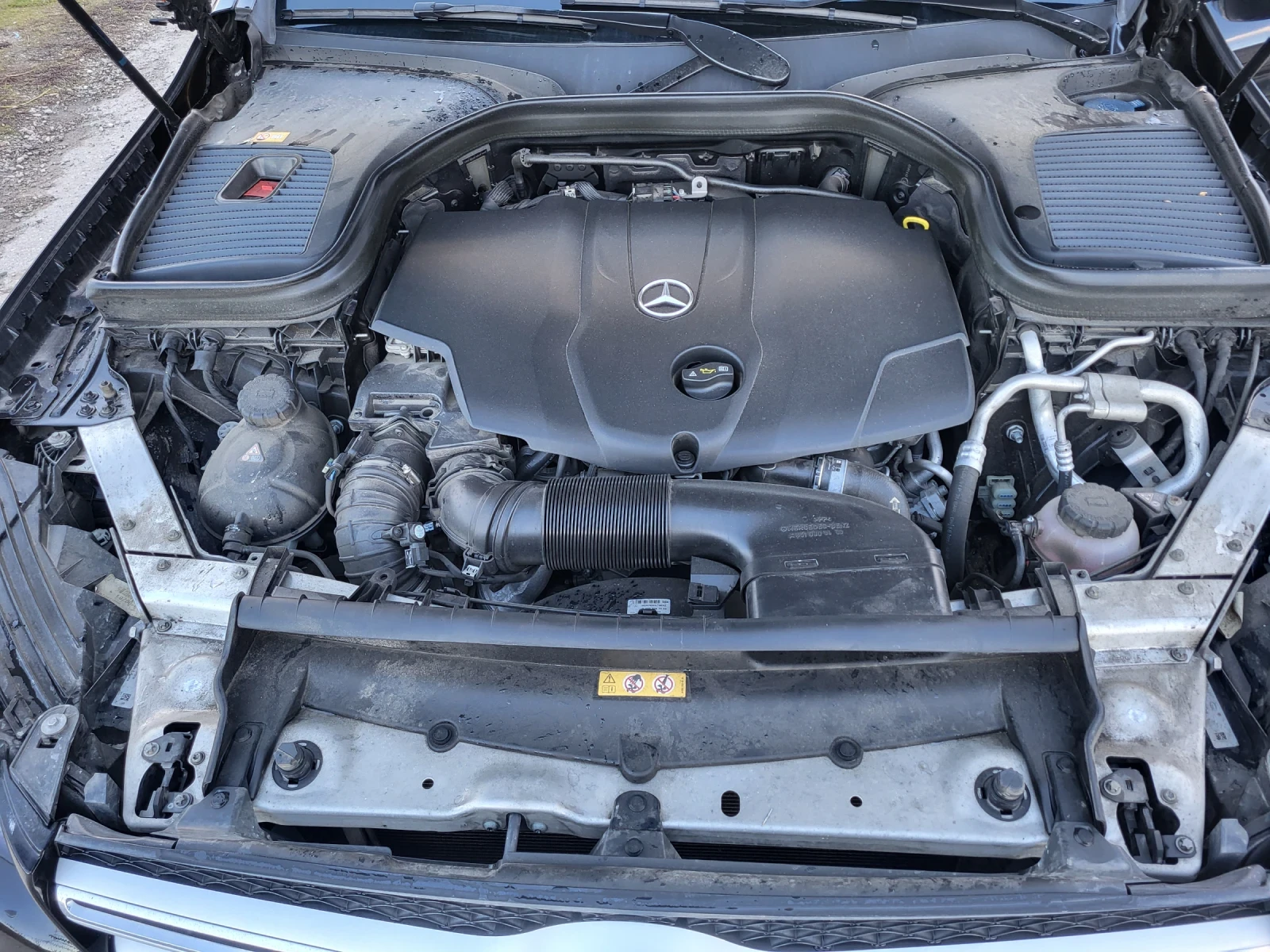 Mercedes-Benz GLC 220 AMG, снимка 11 - Автомобили и джипове - 54384250