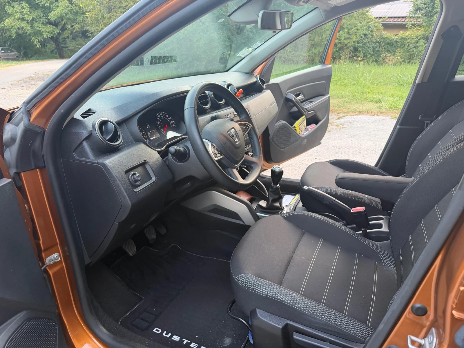 Dacia Duster, снимка 9 - Автомобили и джипове - 55619341