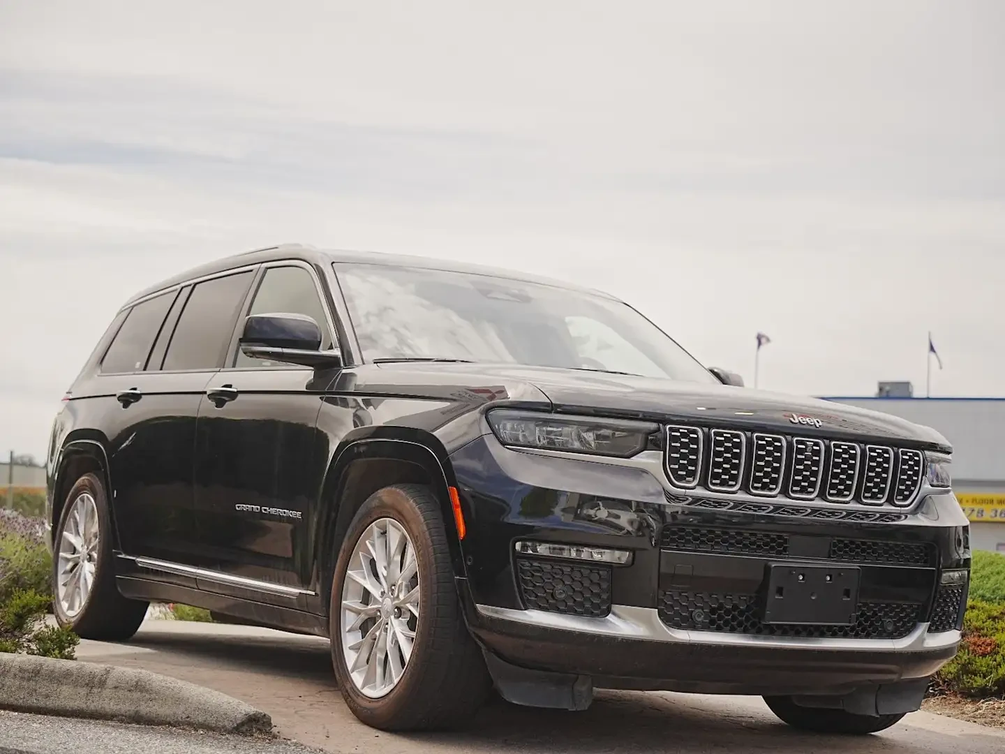 Jeep Grand cherokee L SUMMUT 3.6 PANORAMA 360CAM FULL, снимка 3 - Автомобили и джипове - 55672752