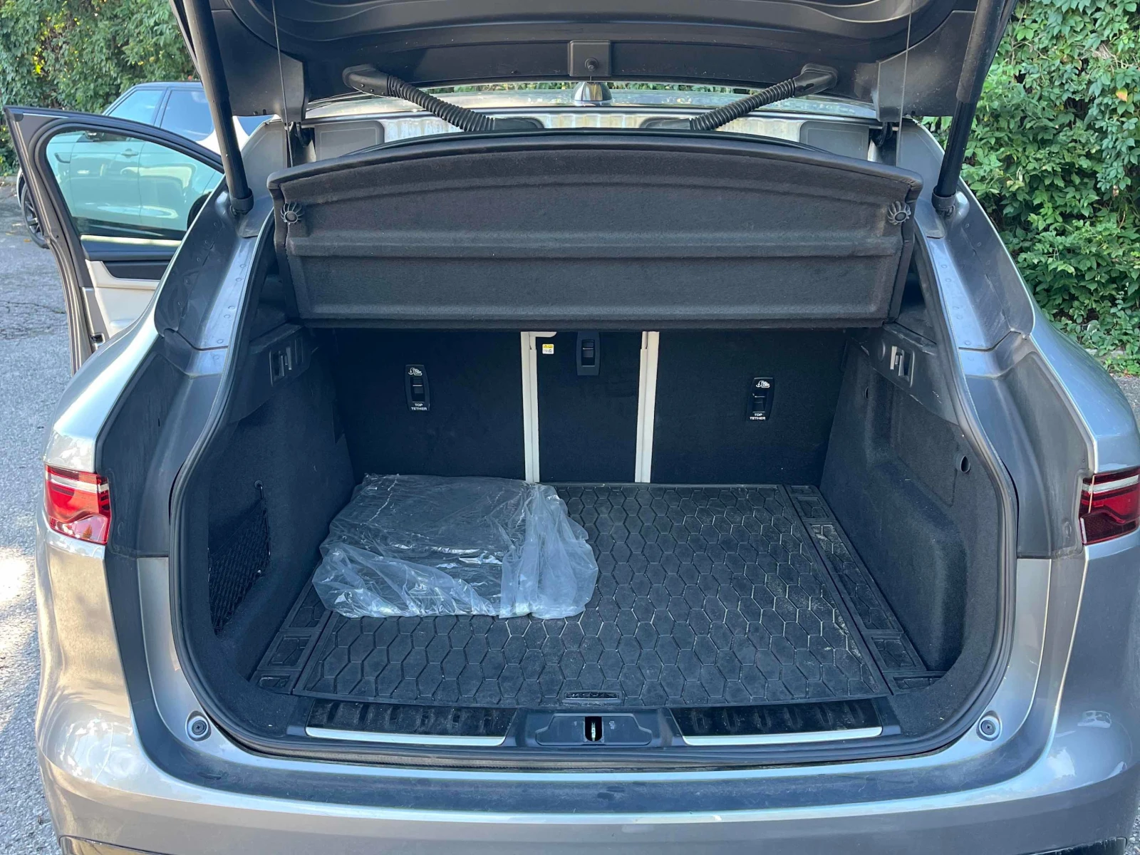 Jaguar F-PACE * S * CARFAX * ����� �� ����������� | Mobile.bg � ����������� 10