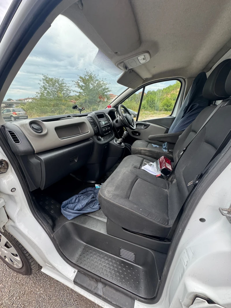 Renault Trafic 1.6dciR9M, снимка 9 - Бусове и автобуси - 52189057