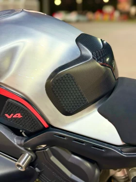 Ducati Panigale V4s | Mobile.bg    14